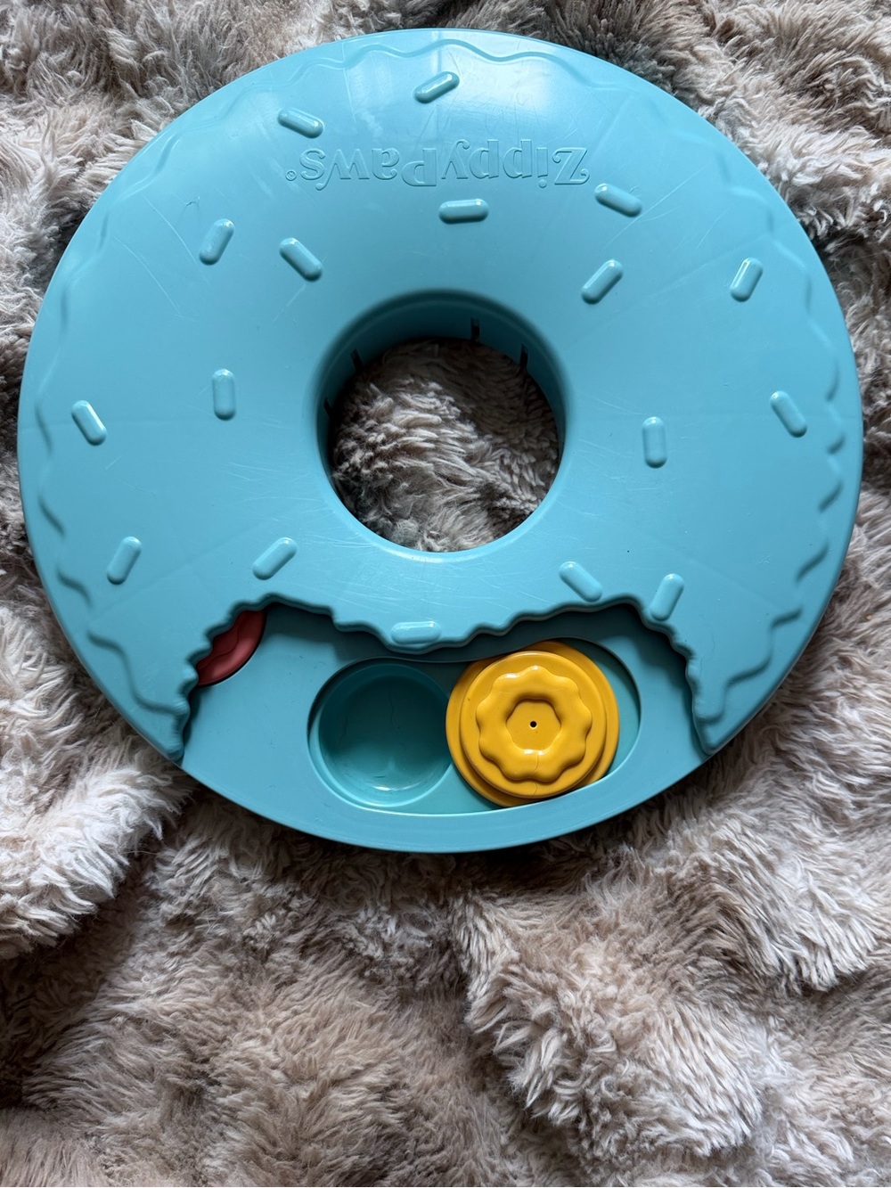 Interactive Dog Treat Puzzle Toy - Picture 4 of 6